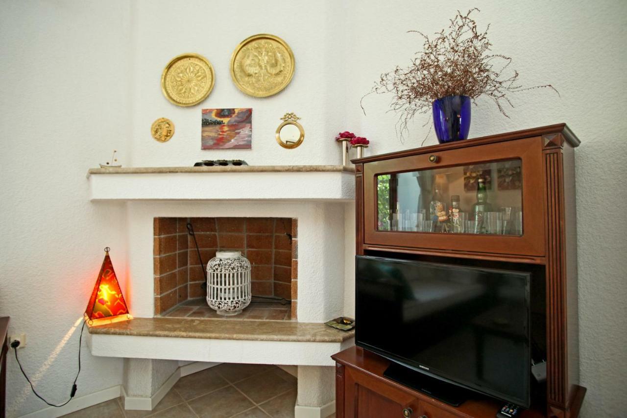 Villa Sanni Retreat By Luxlikehome Sani  Екстер'єр фото